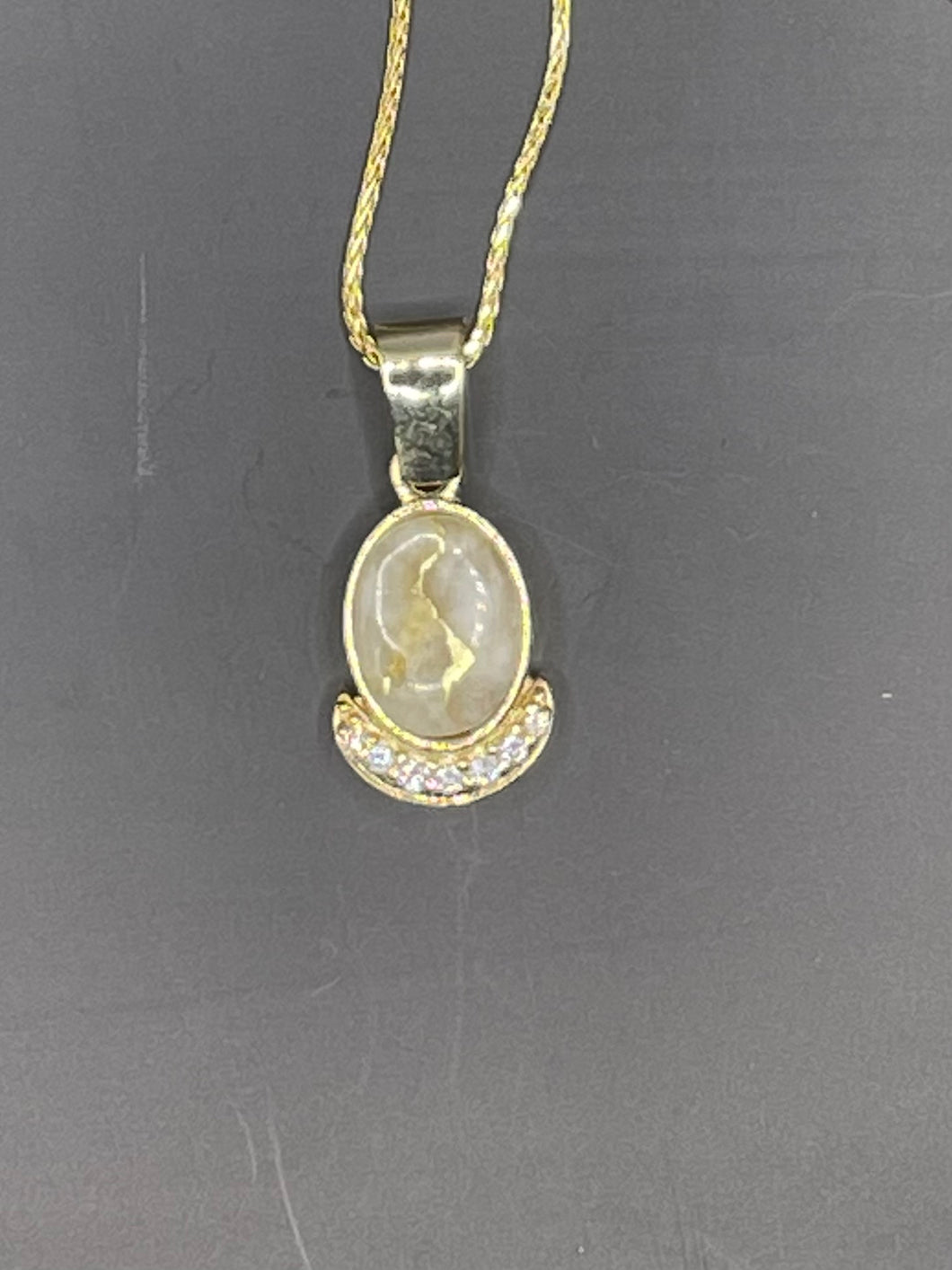 Limited edition, Gold quartz pendant